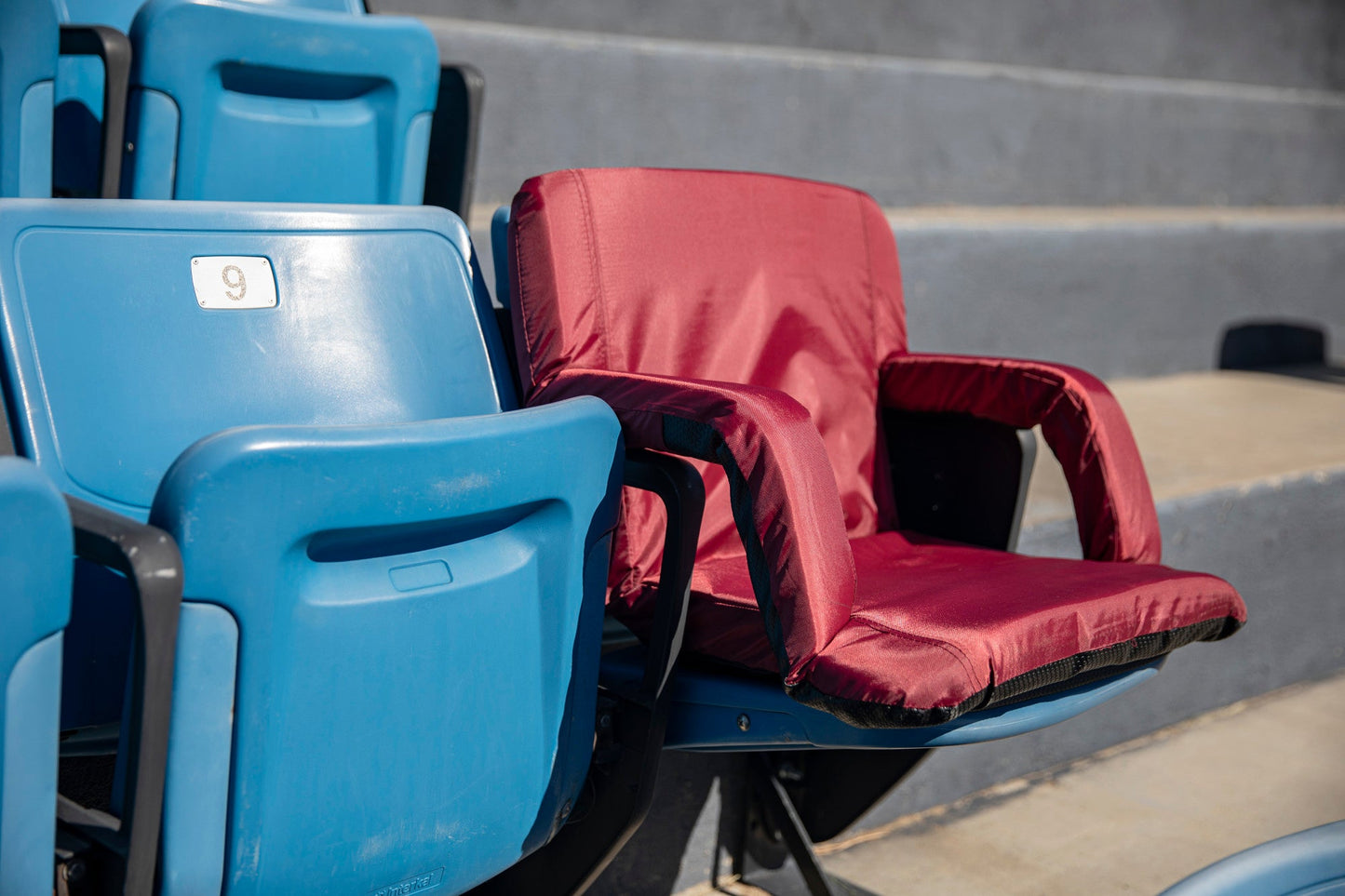 Ventura Portable Reclining Stadium Seat