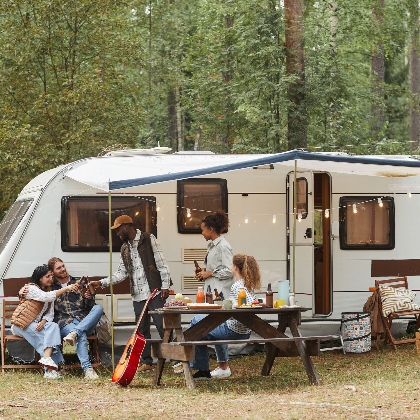 Camco Campsite Pop Up Utility Container with Liner and Zipper Close, Multicolor