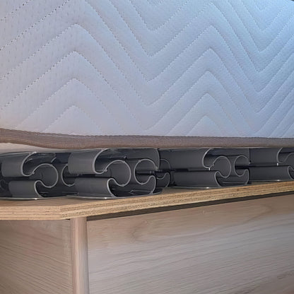 Camco RV Marine 100 Piece Screw Mounted Bed Spring Kit Covering 25 Square Feet