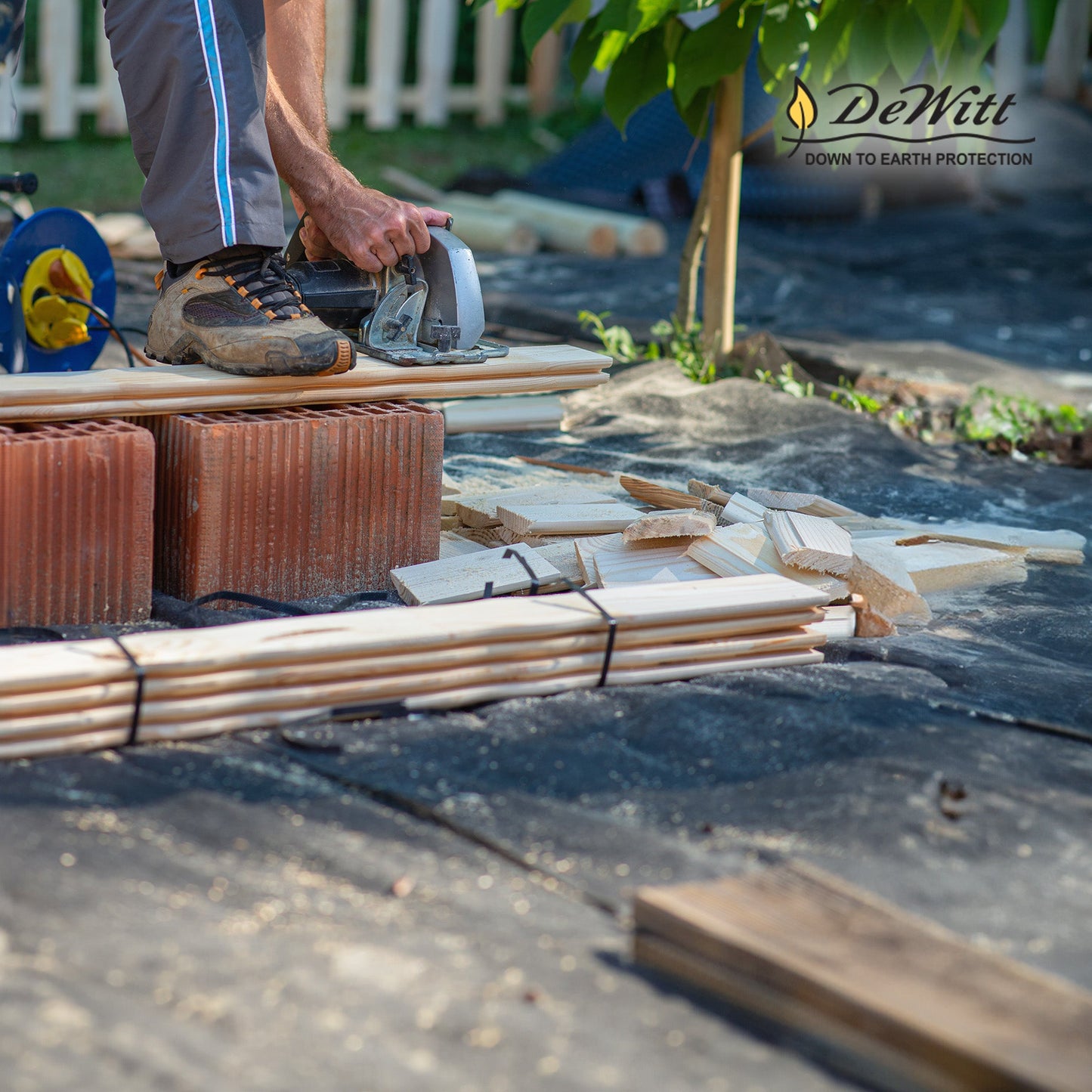 DeWitt Non Woven 4Oz Filter Fabric Patio or Sidewalk Protection Cover, 4' x 100'