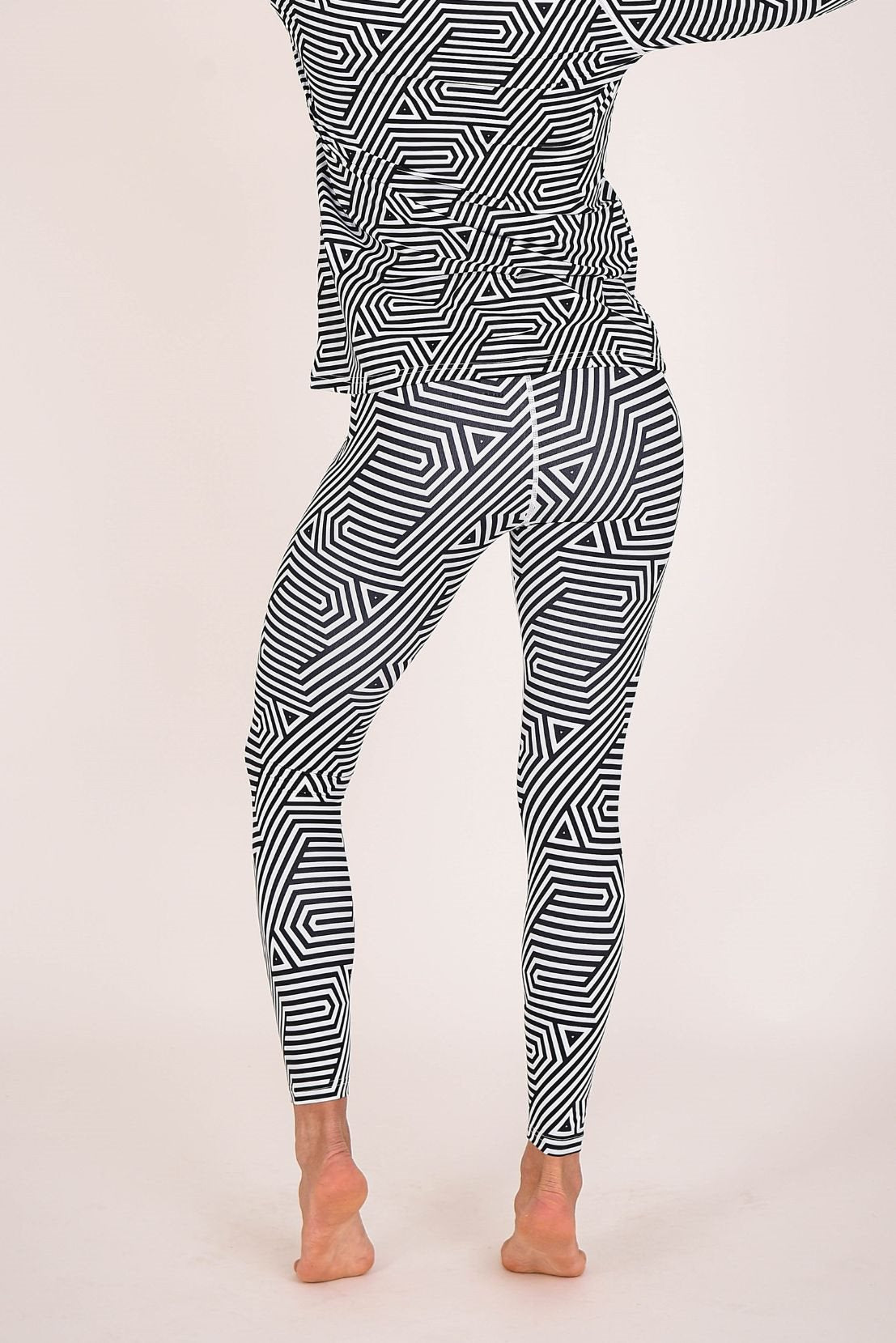 Fall Line Black & White Womens Baselayer Legging