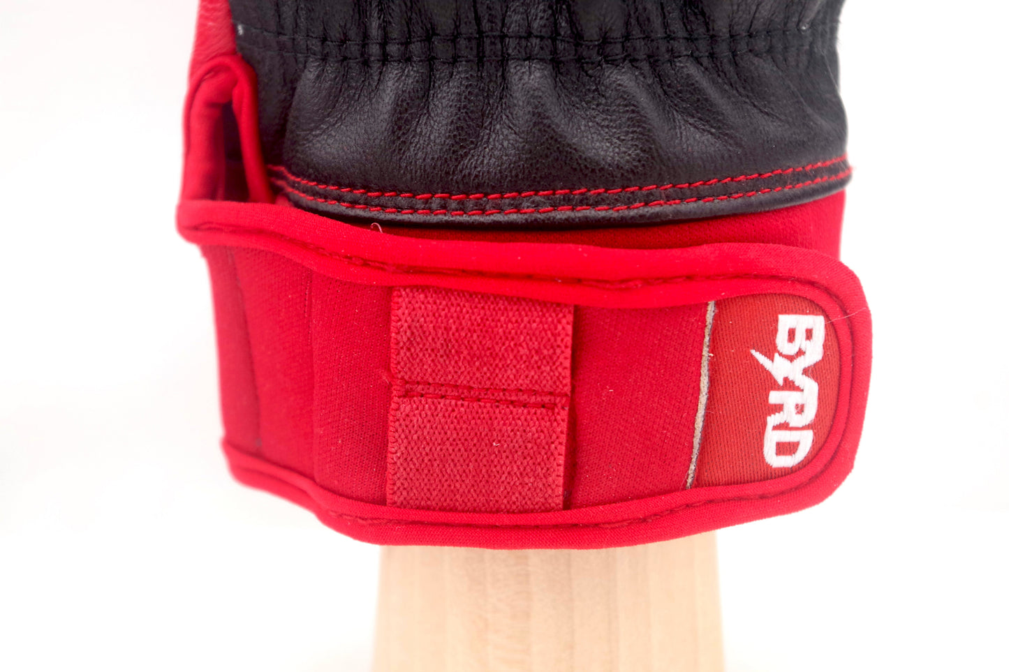 THE BYRD GOLF GLOVE - WHITE / RED