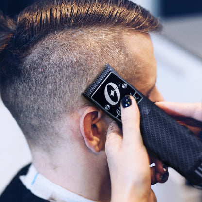 Oster Classic 76 Limited Edition Detachable Blade Universal Motor Pro Clipper