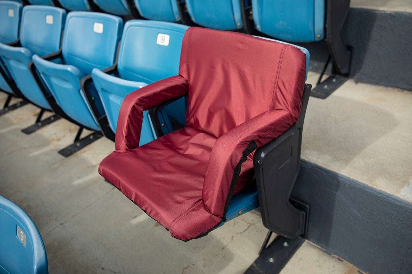 Ventura Portable Reclining Stadium Seat