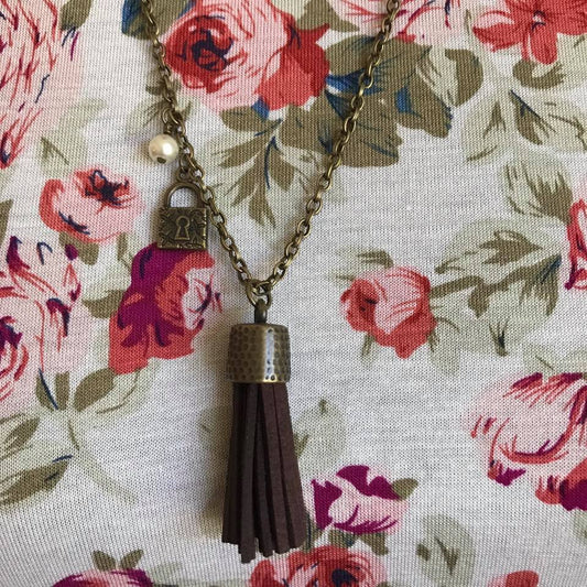 Tassel necklace